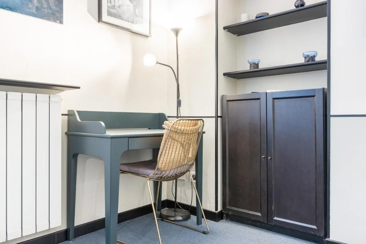 Cosy Studio Brera & Moscova! Milan Apartment